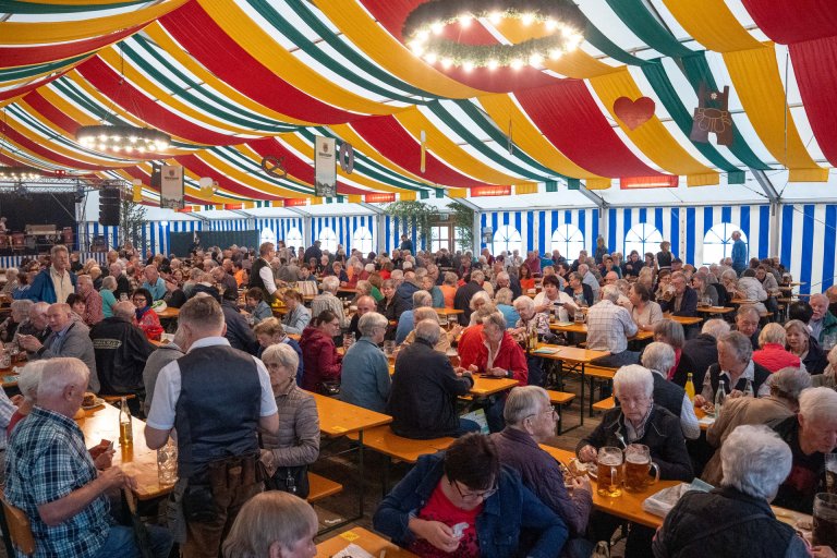 Altdorfer Wiesn 2025_Seniorennachmittag Altdorfer Wiesn 2025_Seniorennachmittag